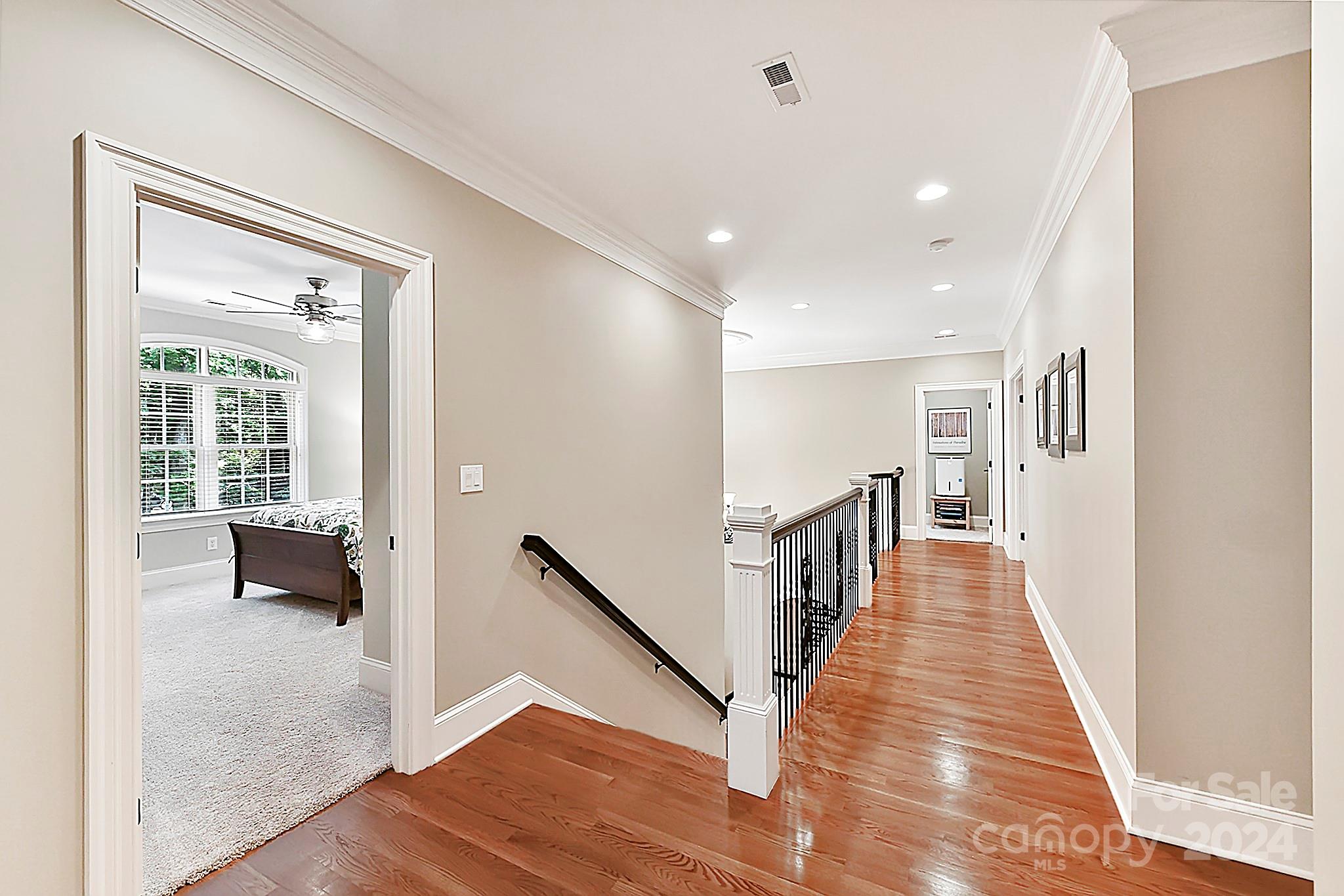 CHATELAINE - Residential