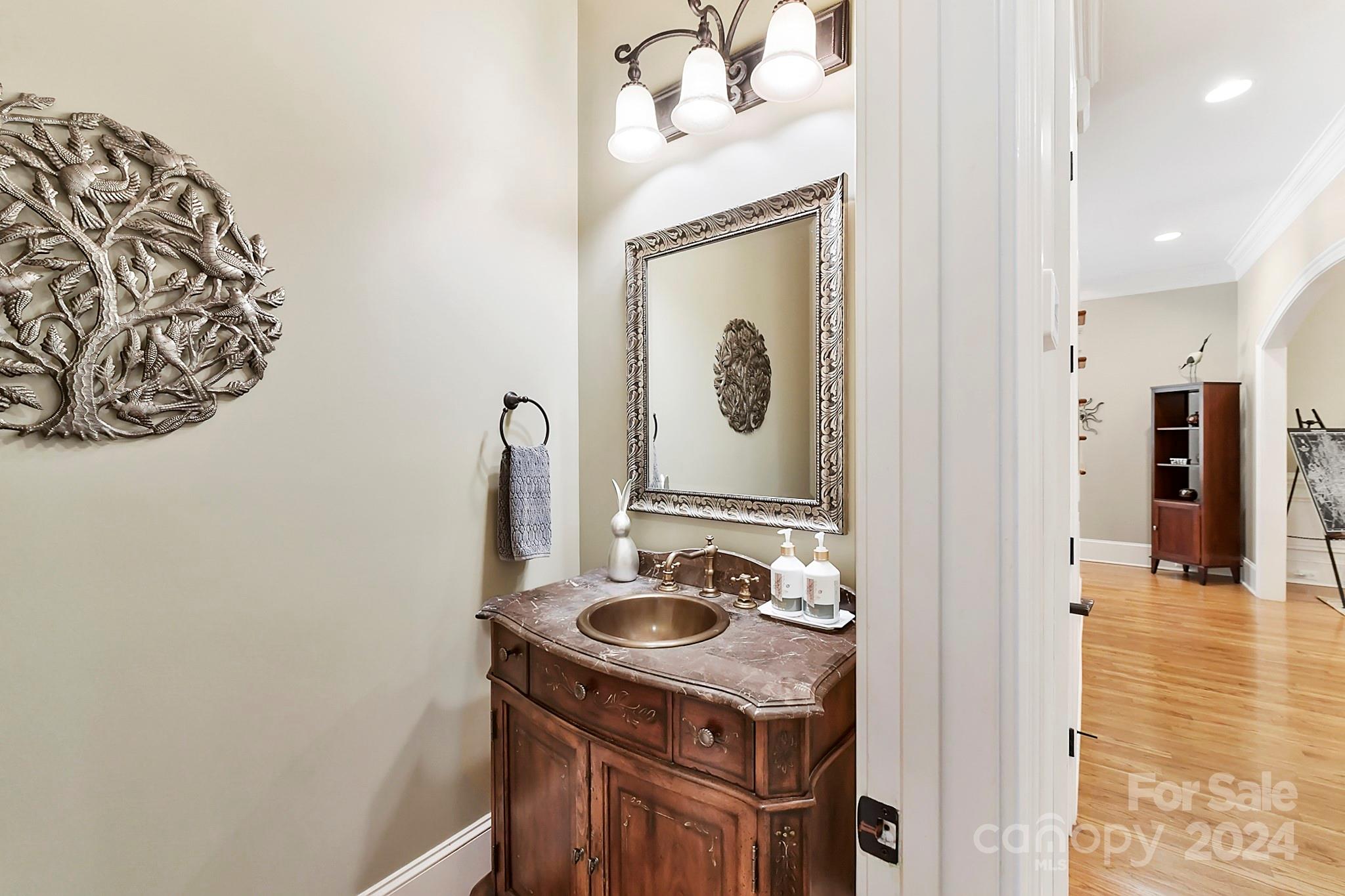 CHATELAINE - Residential