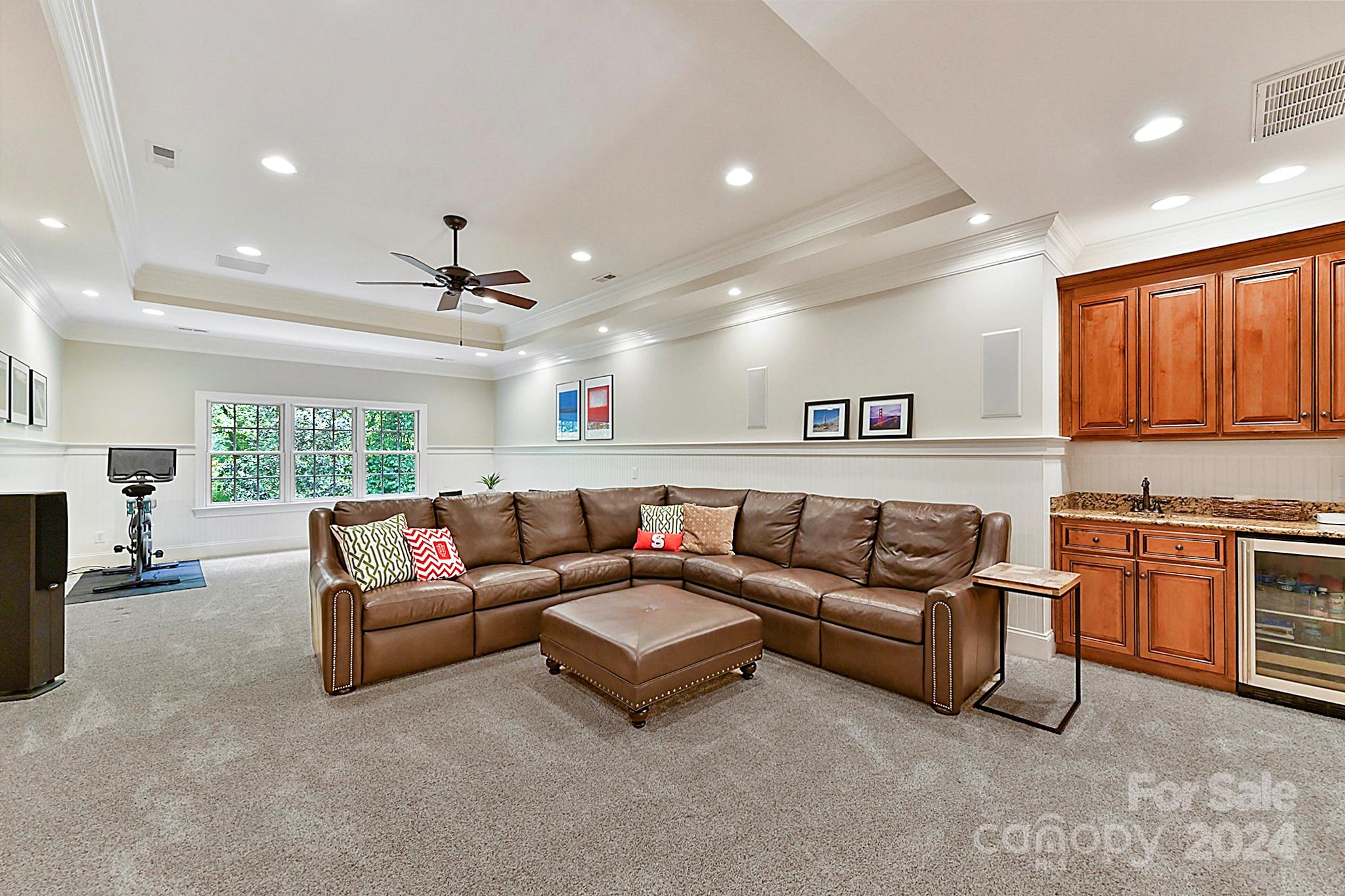 CHATELAINE - Residential