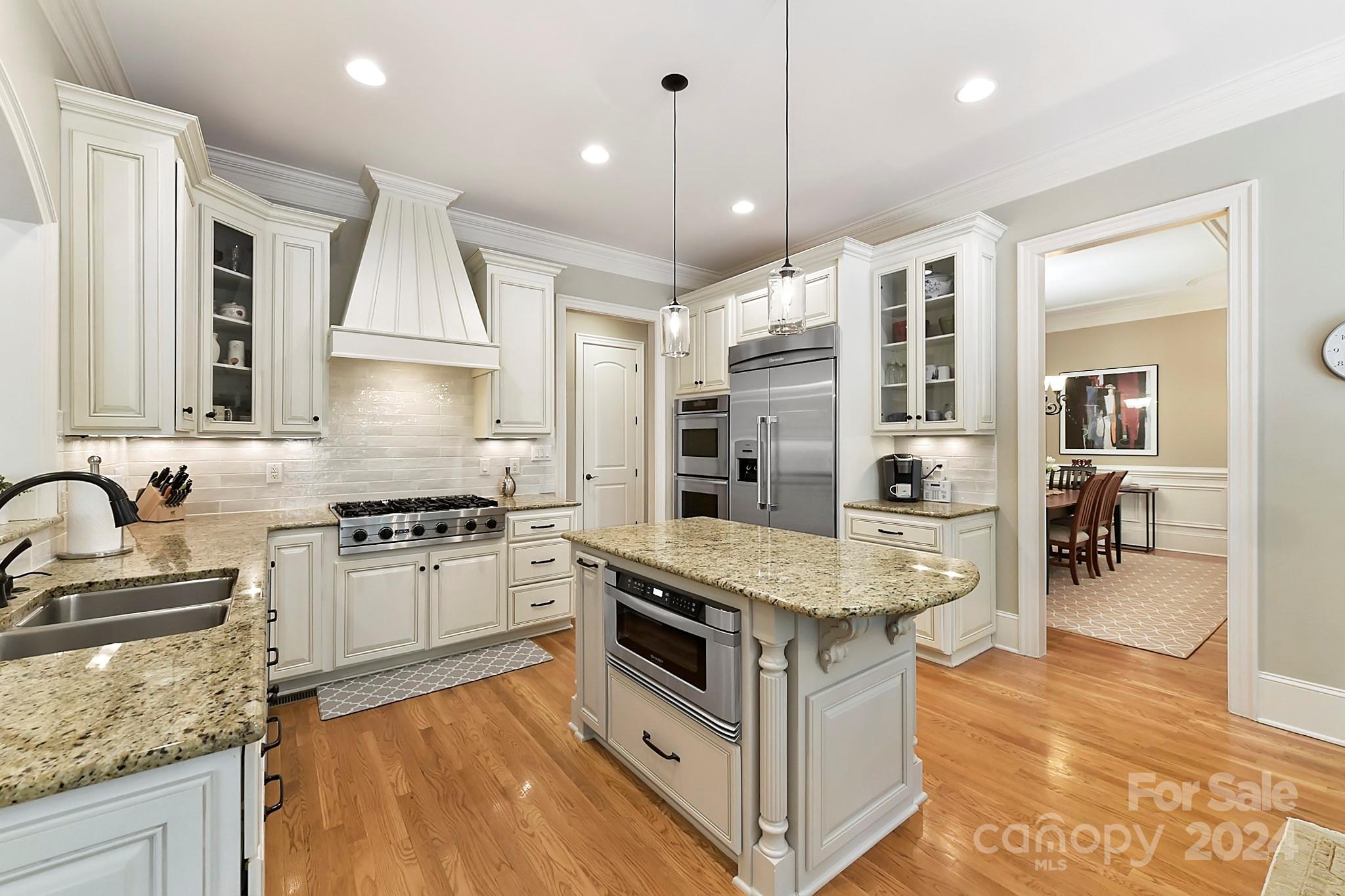 CHATELAINE - Residential