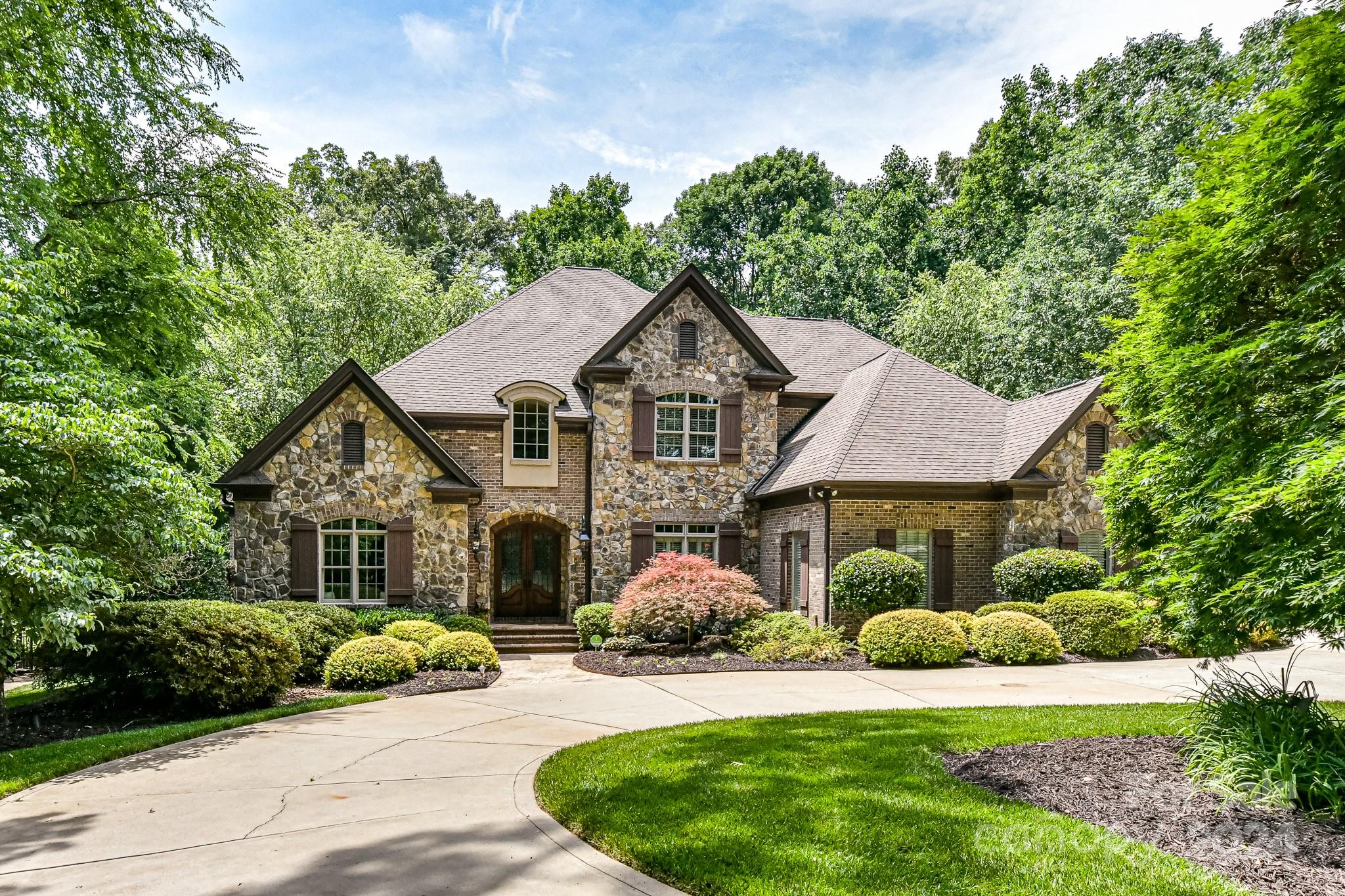 CHATELAINE - Residential