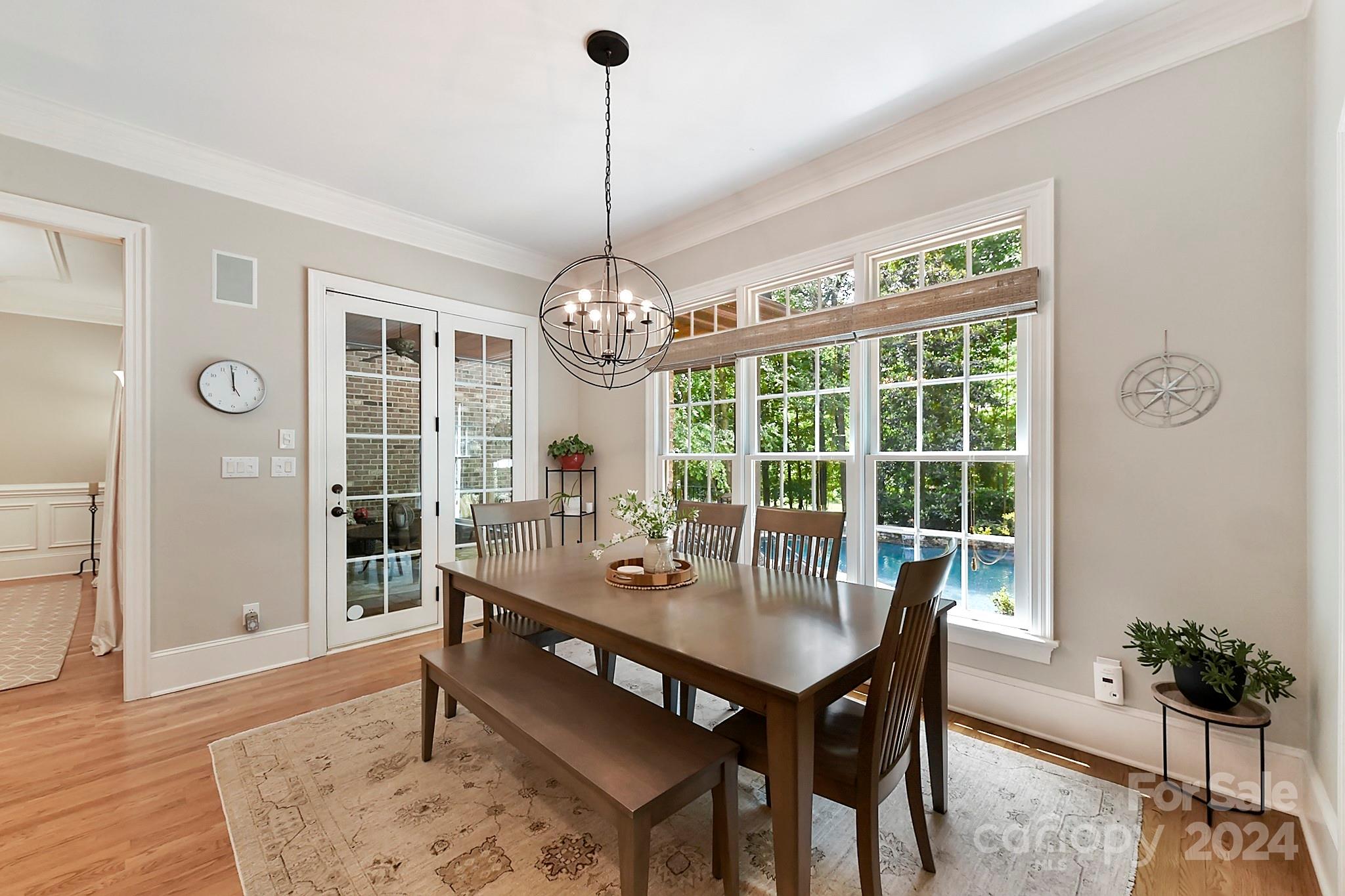 CHATELAINE - Residential