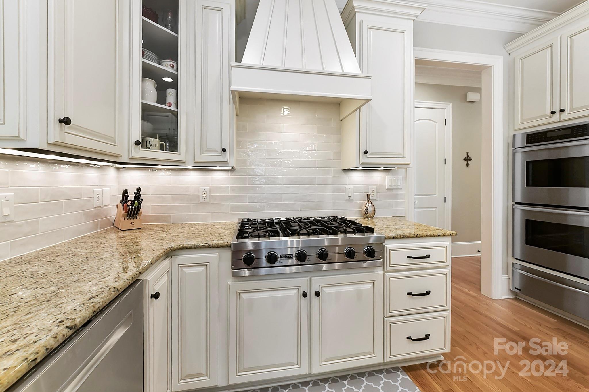 CHATELAINE - Residential