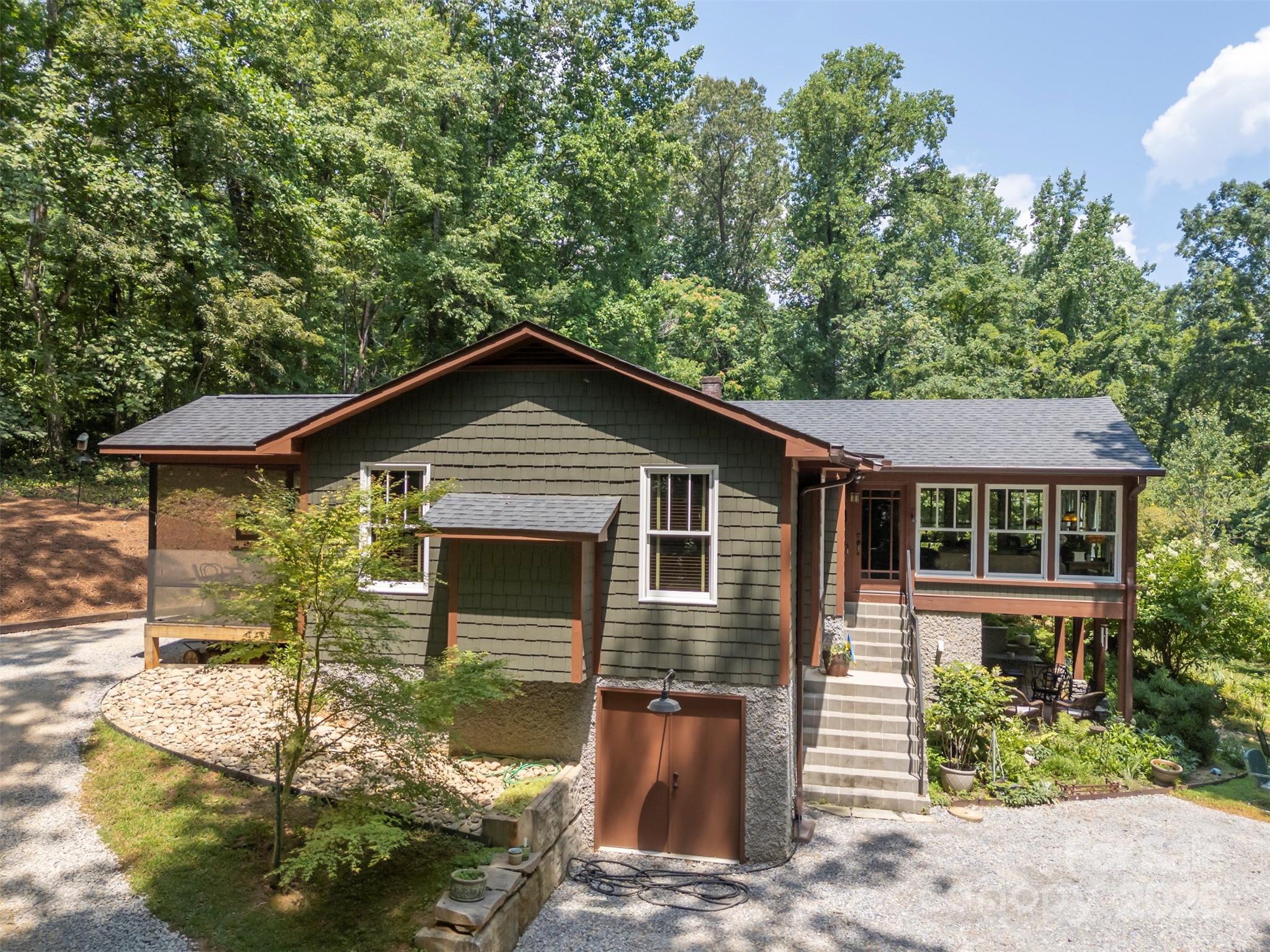 85 Red Bird Road