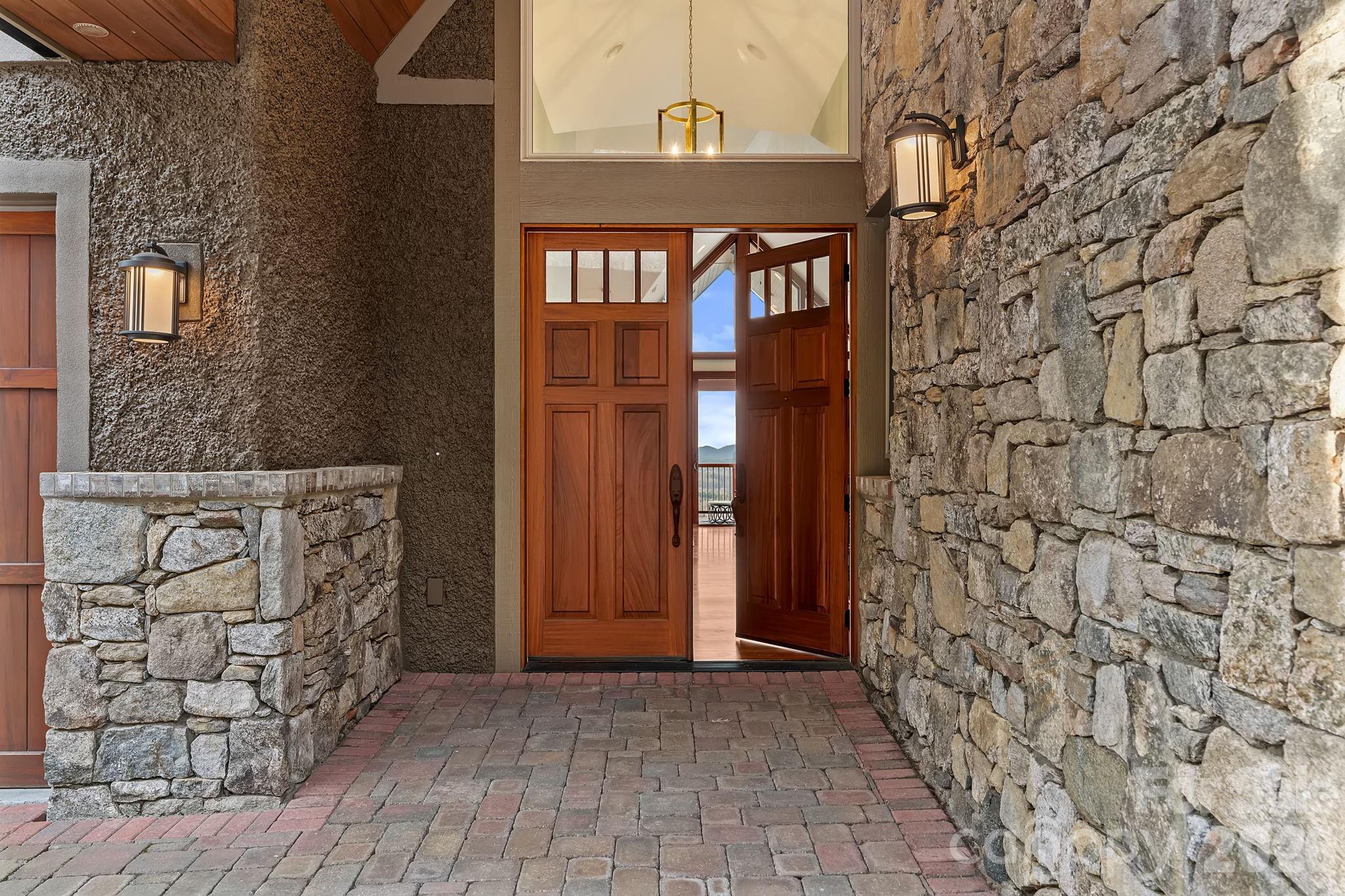 29 South Point Drive