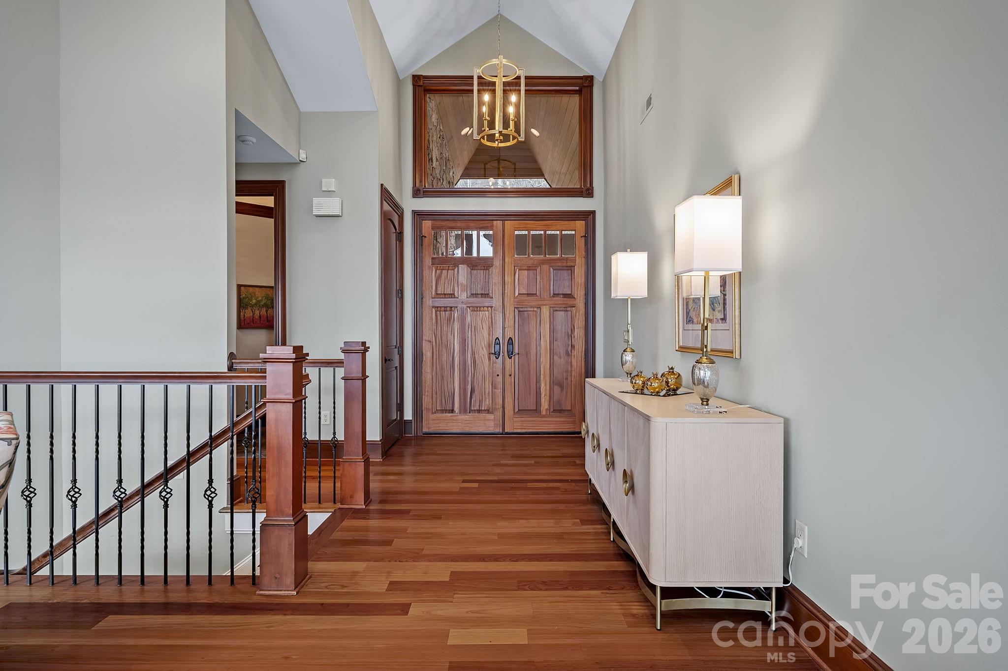 29 South Point Drive