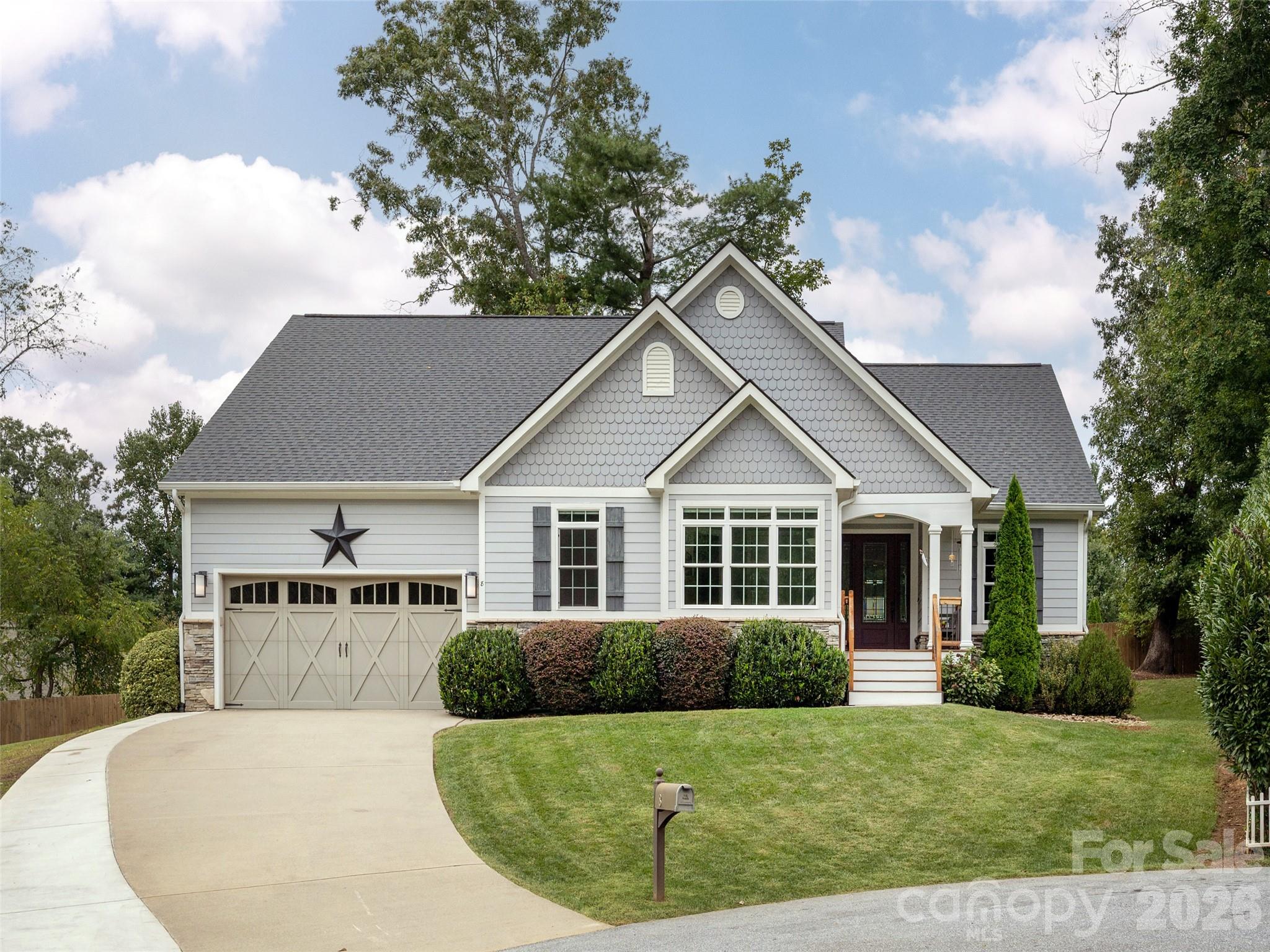 8 Broadmoor Drive