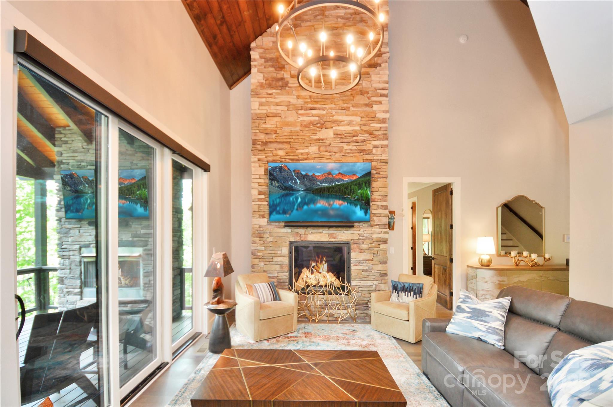 1736 Twin Rivers Drive