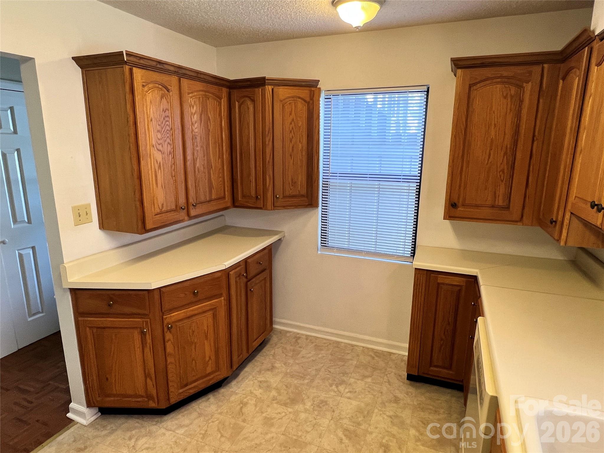 2401 Abbey Circle