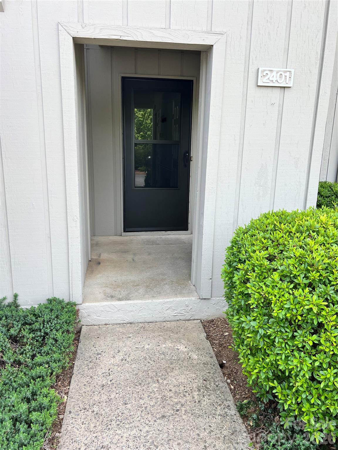 2401 Abbey Circle