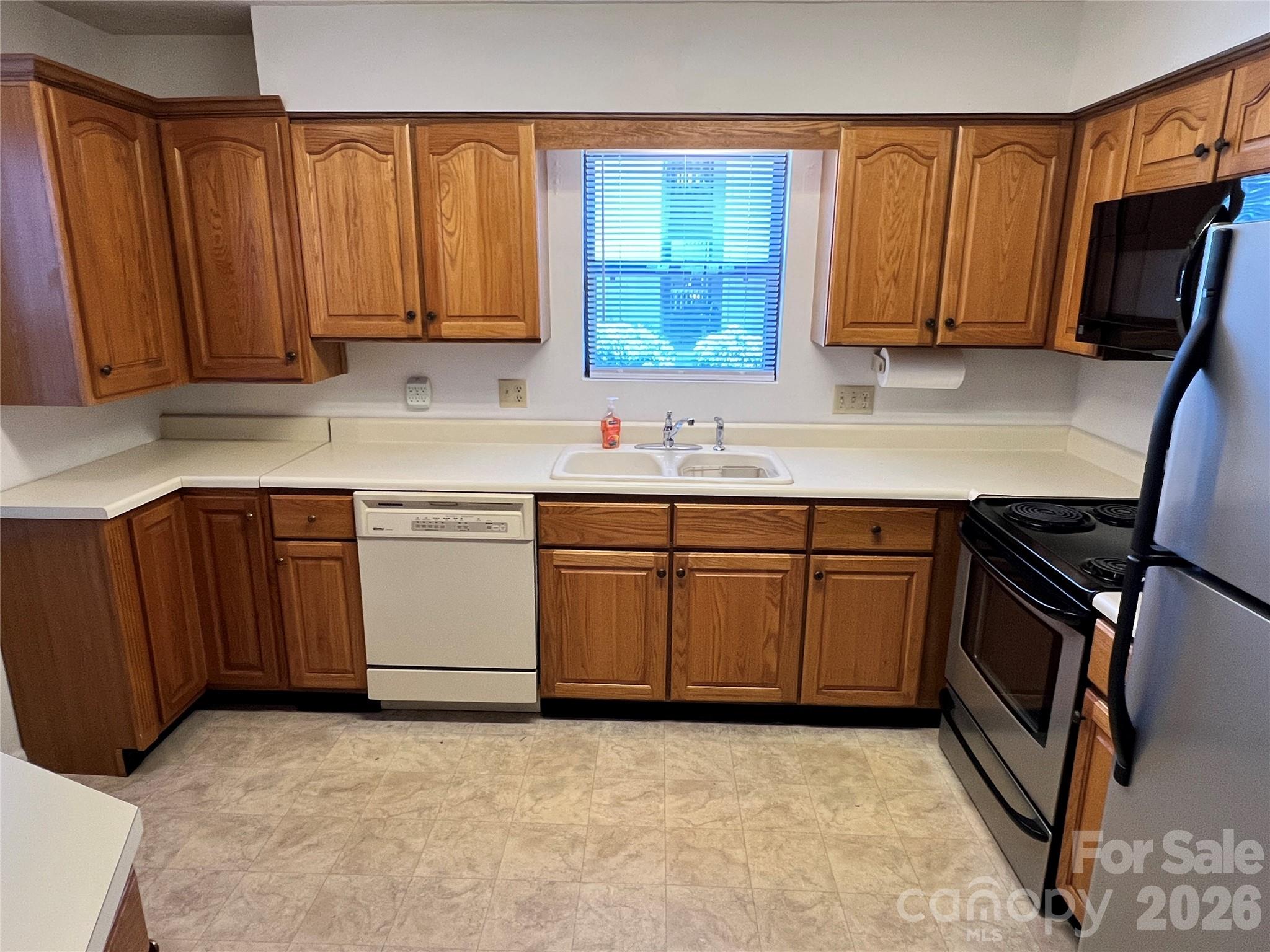 2401 Abbey Circle