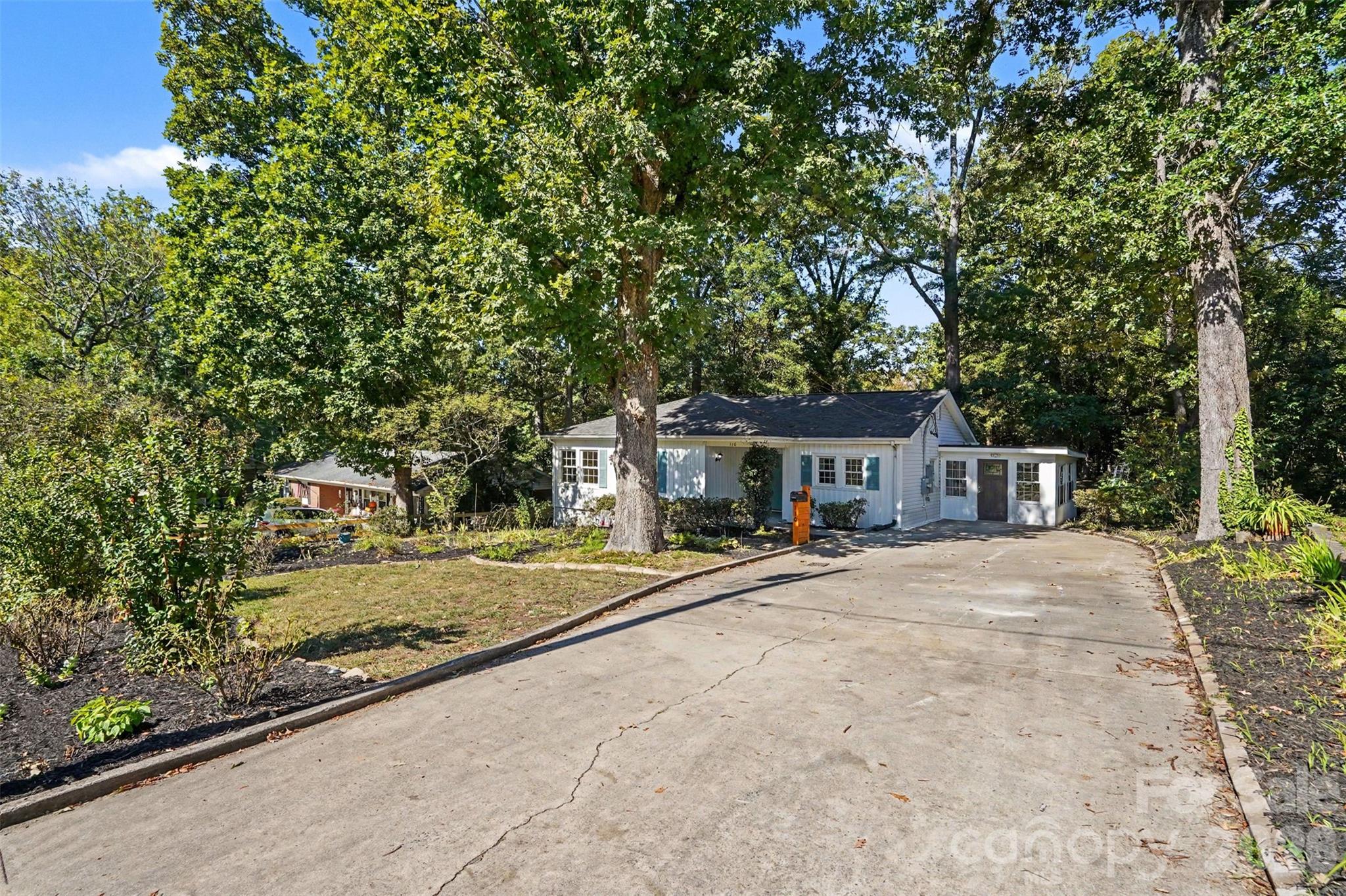 110 Hillside Avenue SW