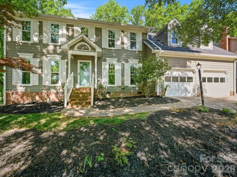 Photo of 1036 Gateshead Lane, Matthews, NC 28105 (MLS # 4369272)