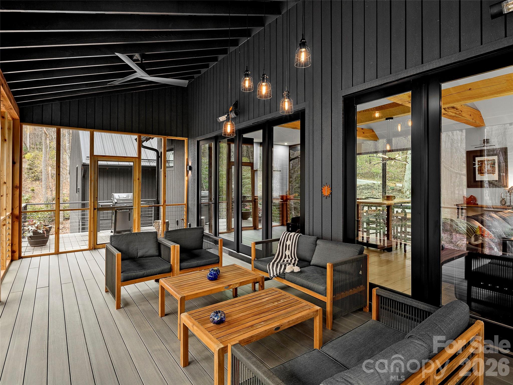 Laurel Ridge - Residential