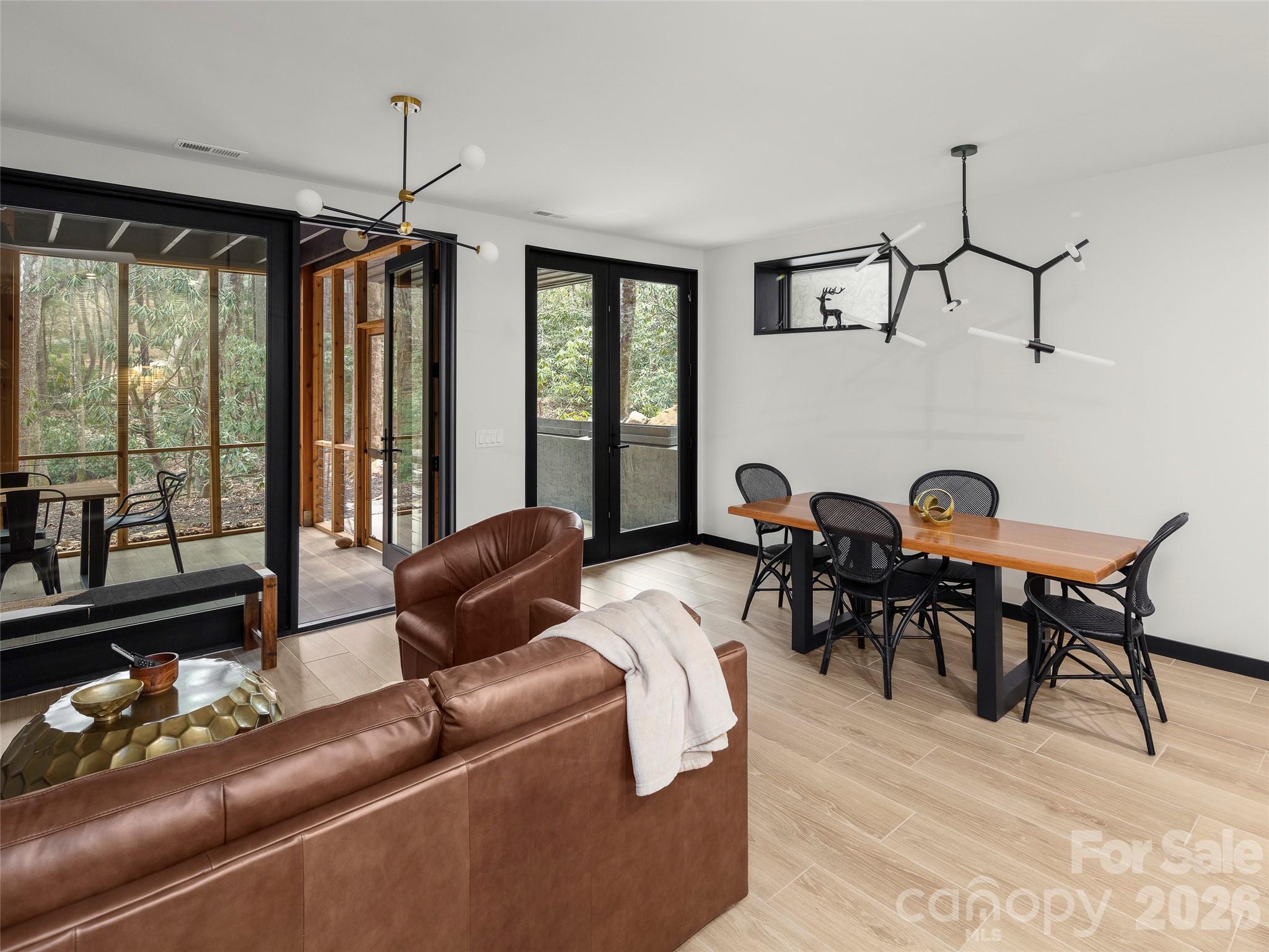 Laurel Ridge - Residential