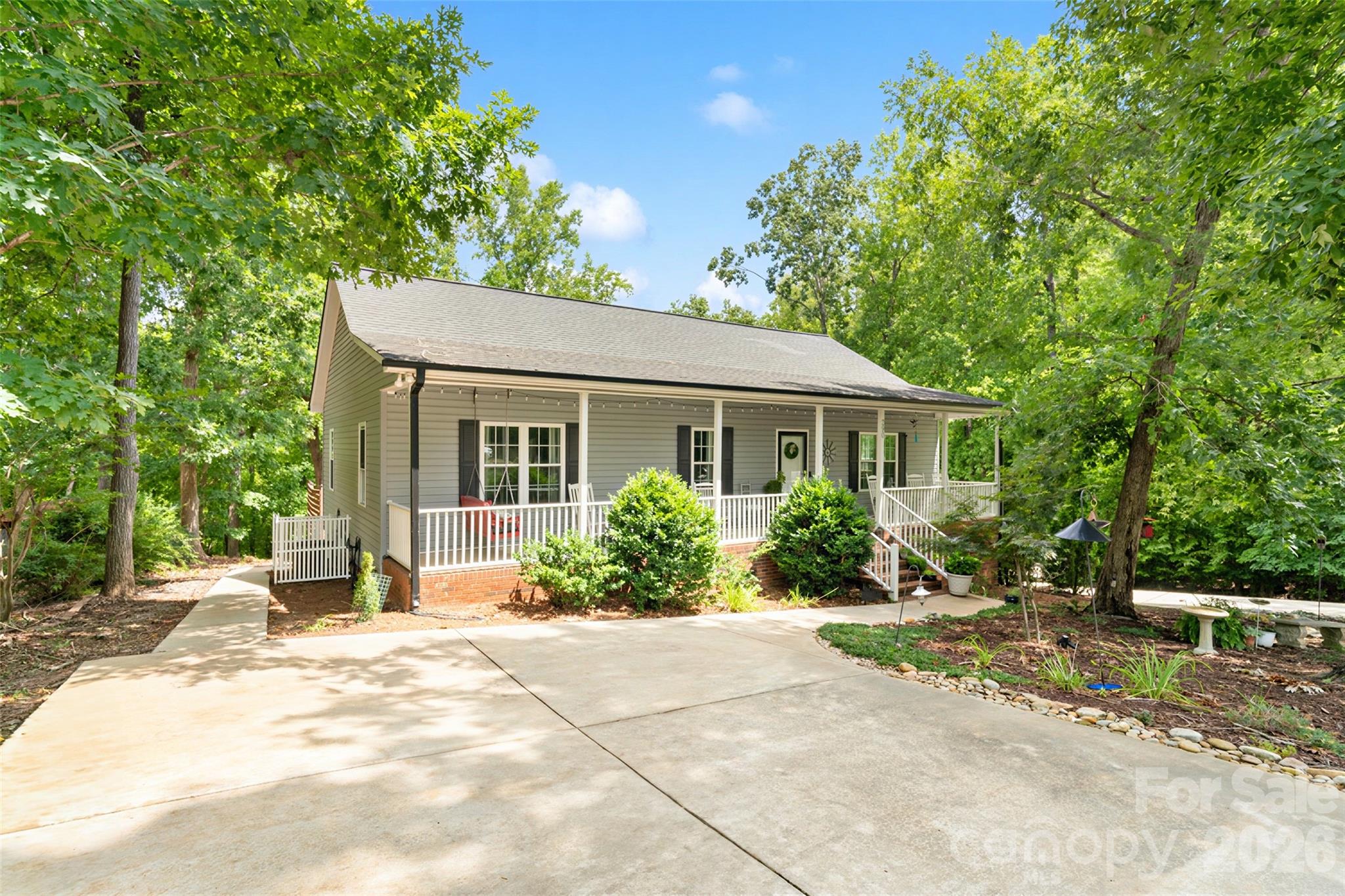 290 Skyland Drive
