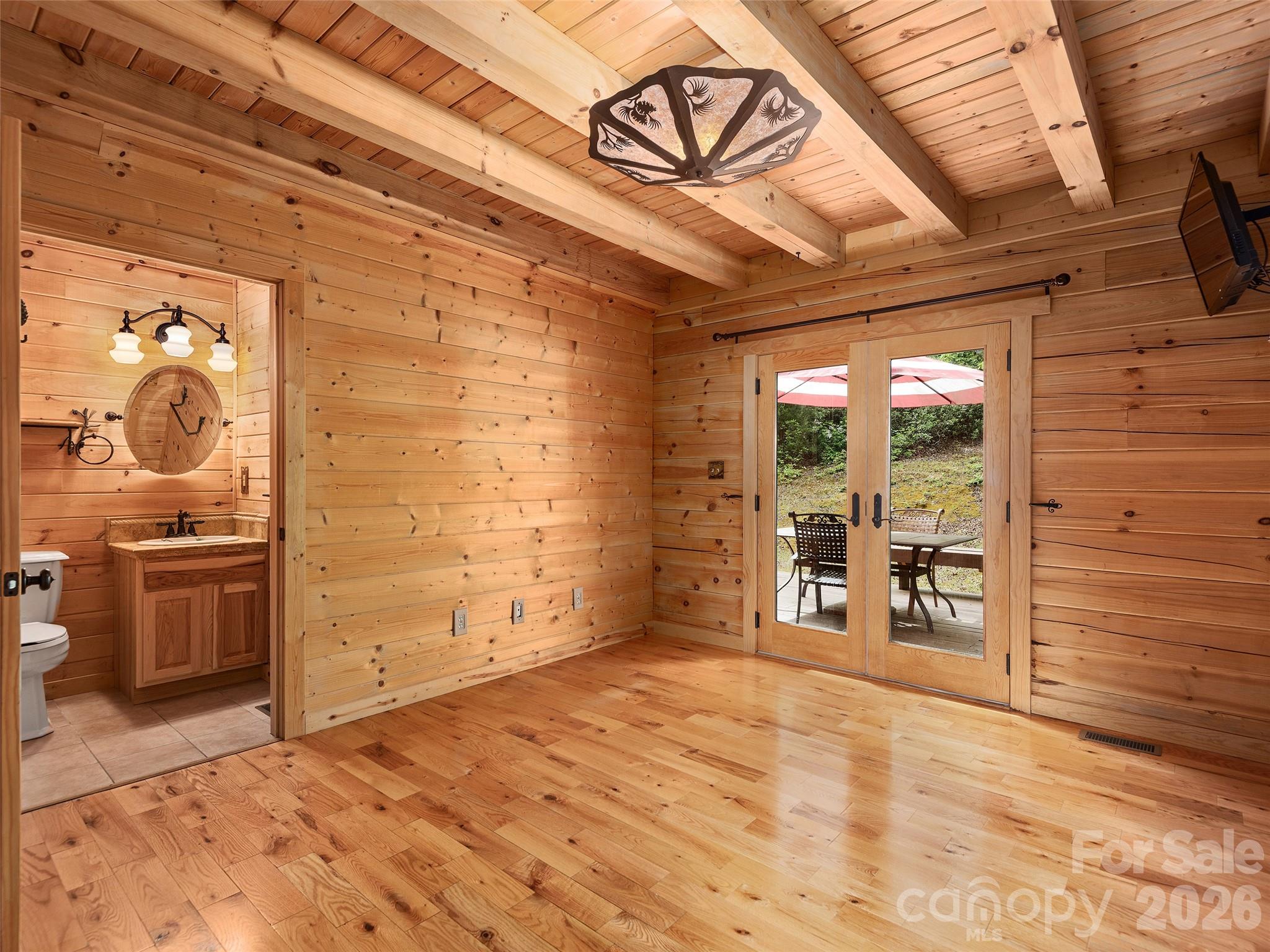 Lake Adger - Residential