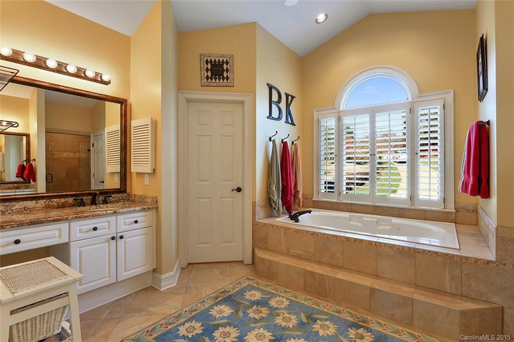 Royal Pointe - Residential