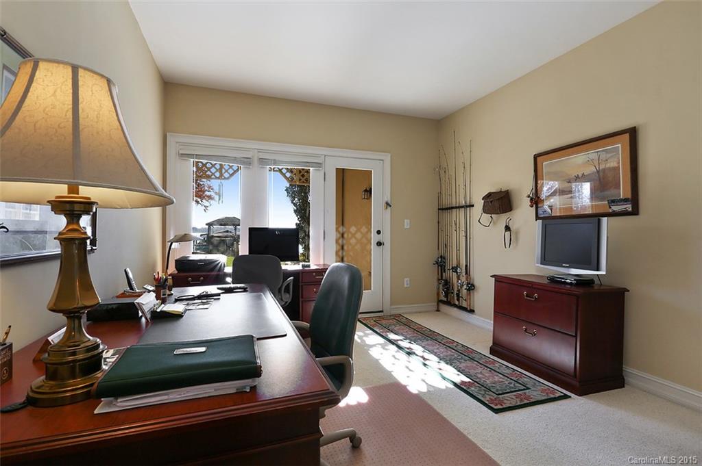 Royal Pointe - Residential