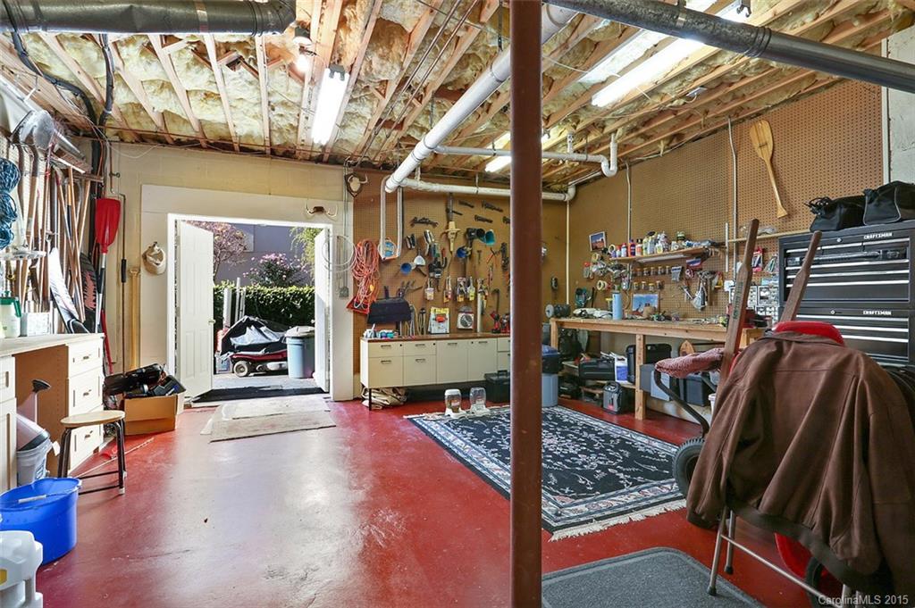 Royal Pointe - Residential