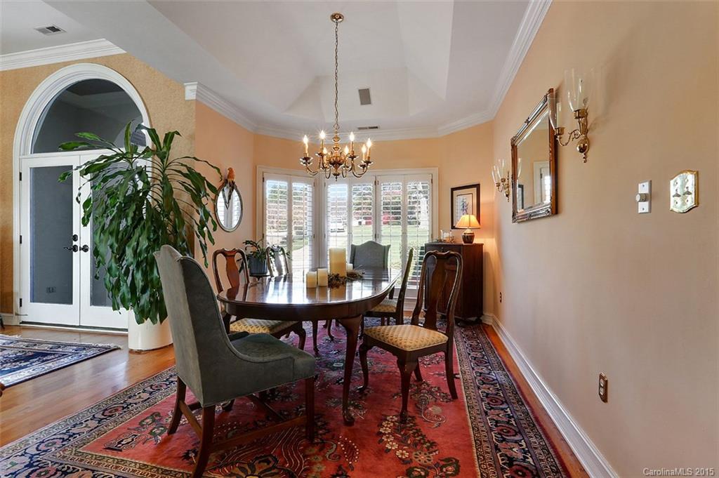 Royal Pointe - Residential