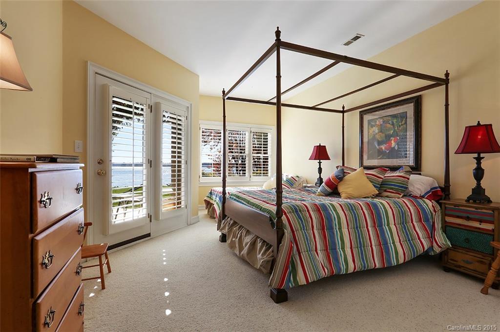 Royal Pointe - Residential