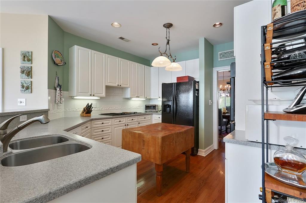 Royal Pointe - Residential