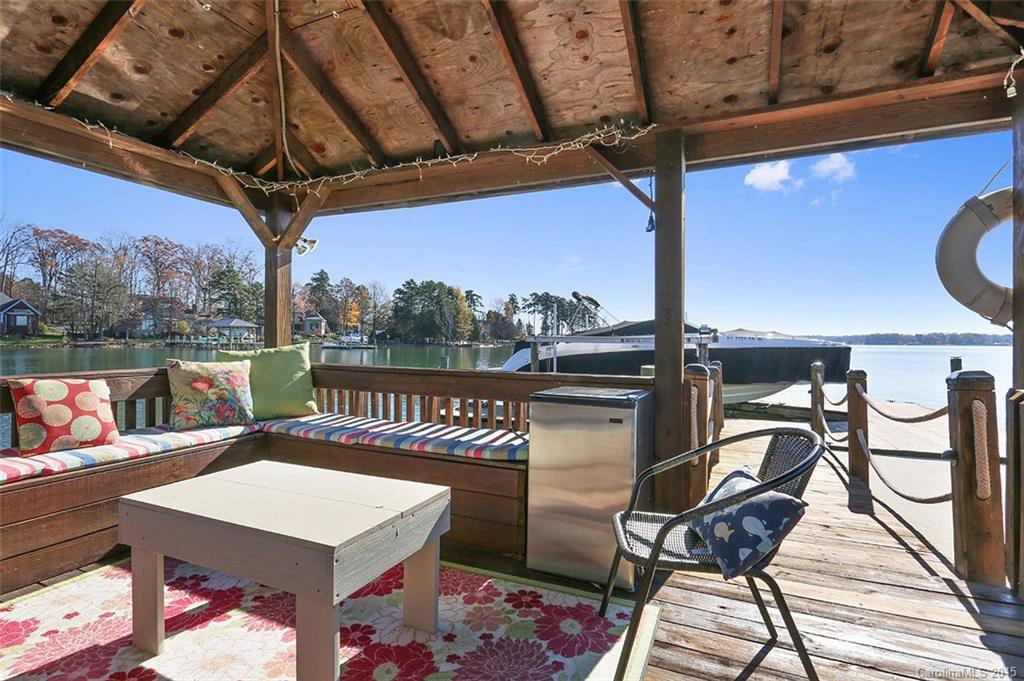 Royal Pointe - Residential