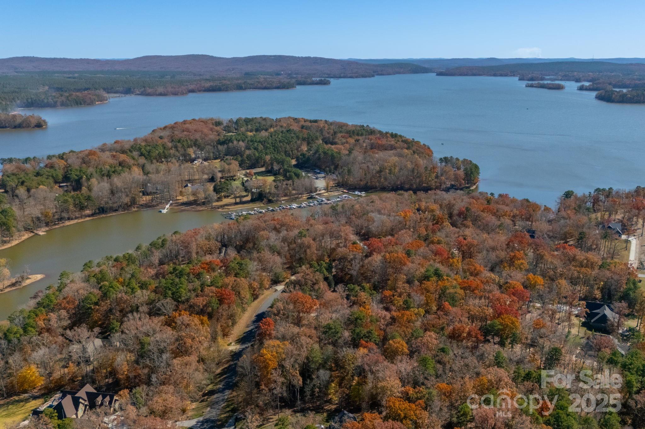 Yachtsmans Point - Land