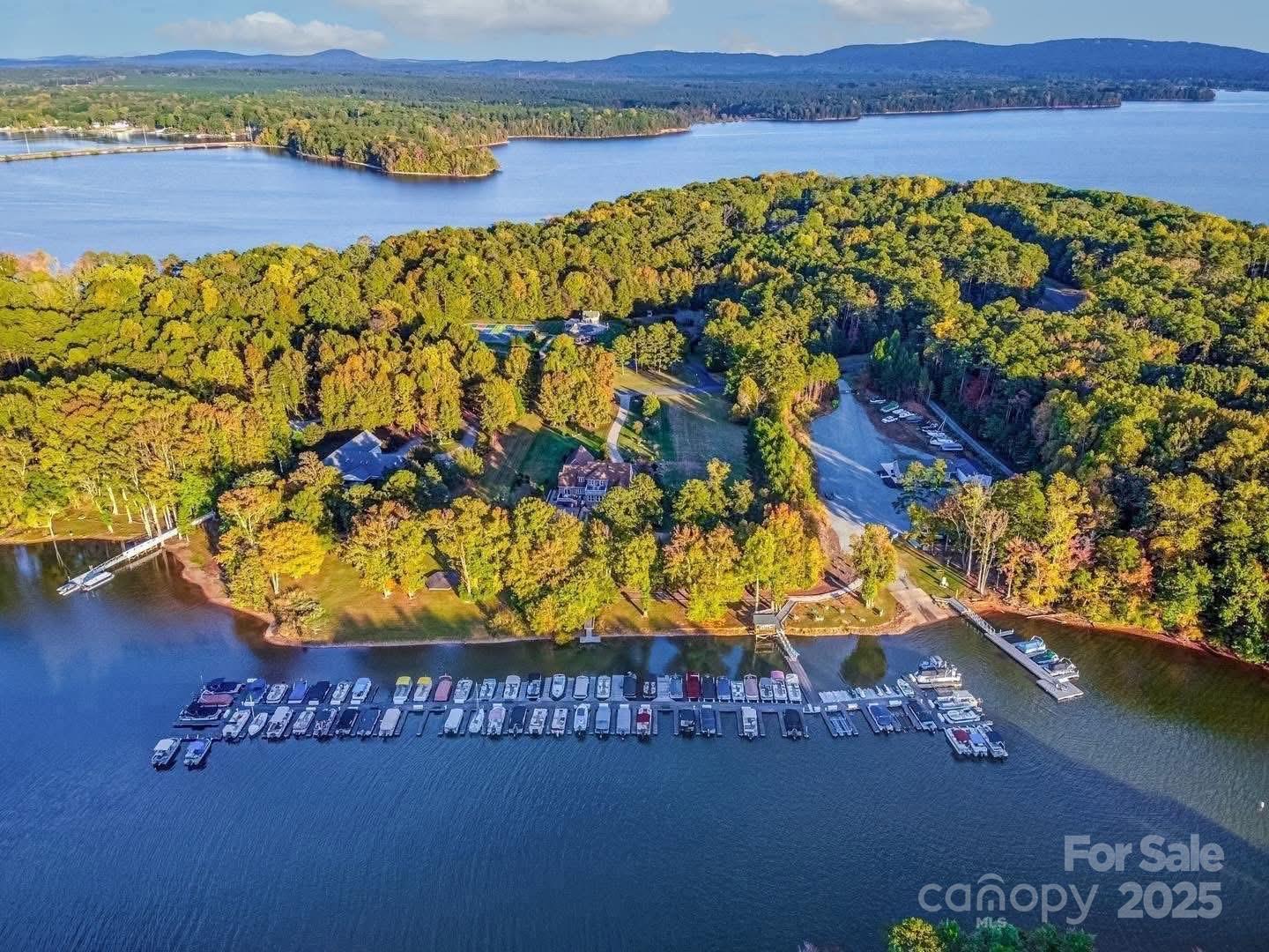 Yachtsmans Point - Land