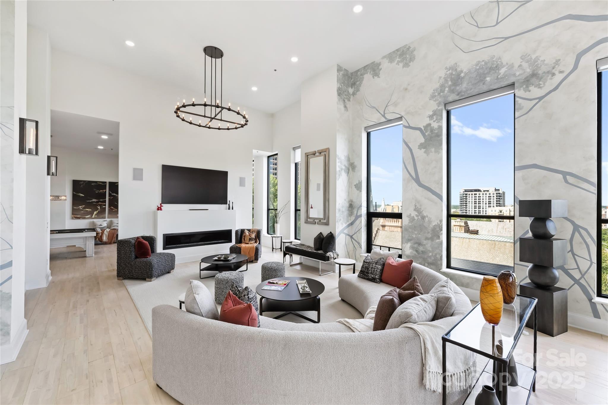 127 N Tryon Street 615