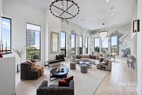 127 N Tryon Street 615 Charlotte NC 28202