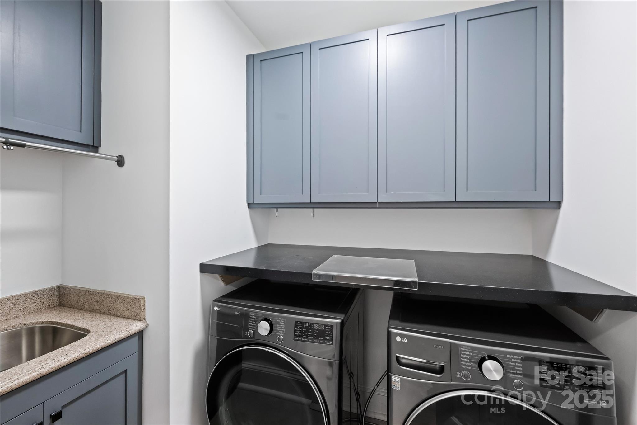 Iveys Townhomes - Residential