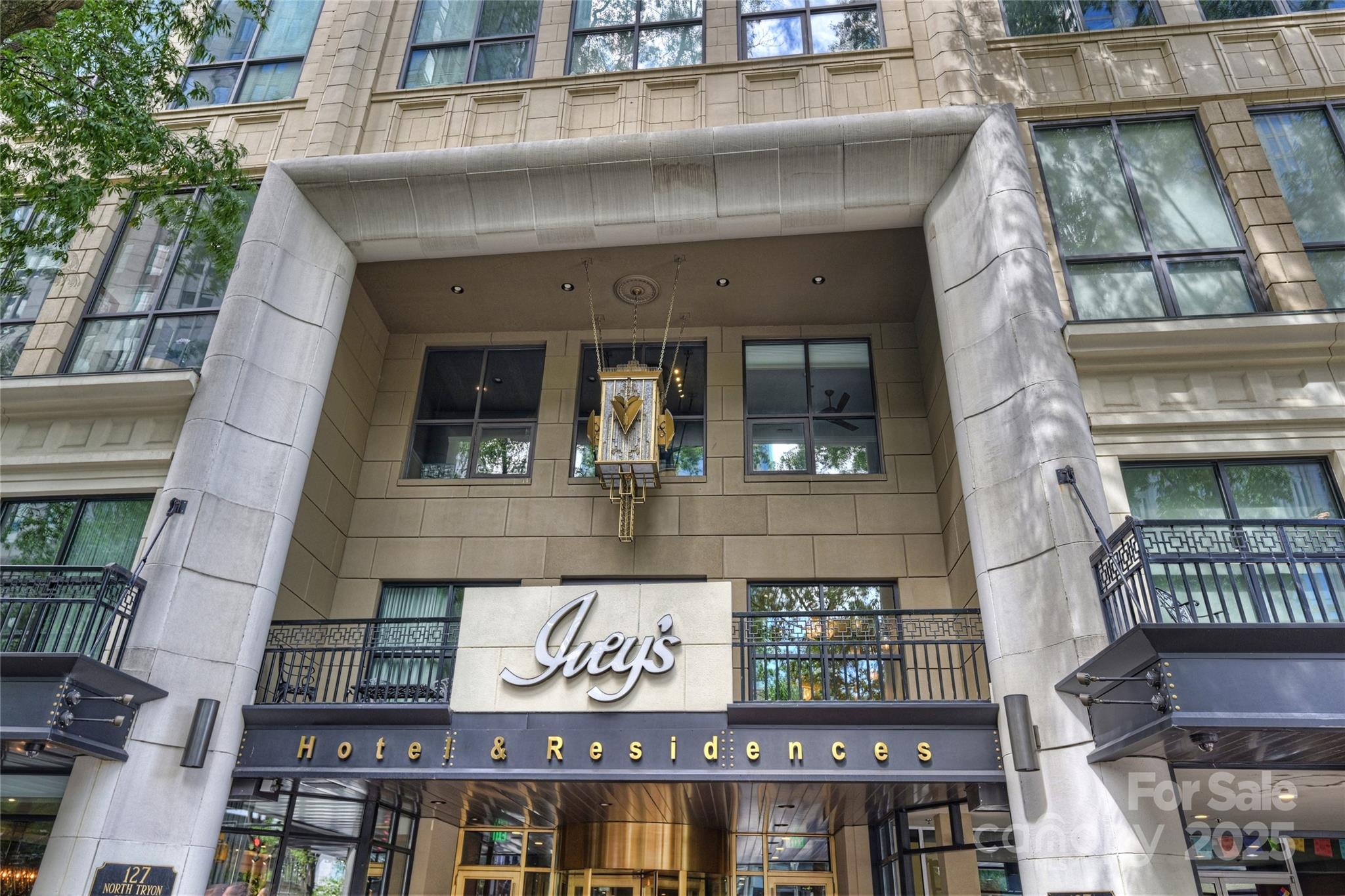 127 N Tryon Street 615