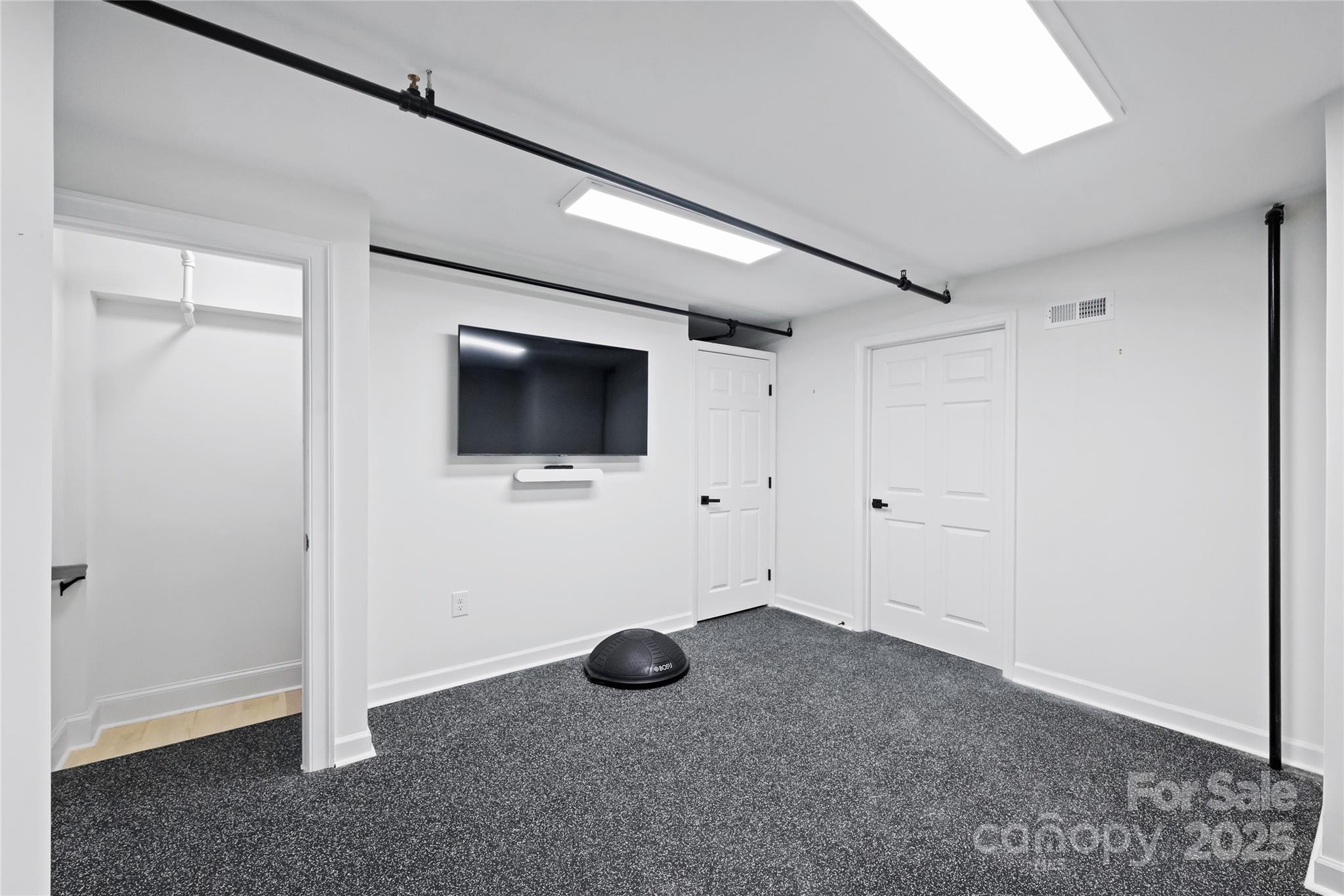 Iveys Townhomes - Residential