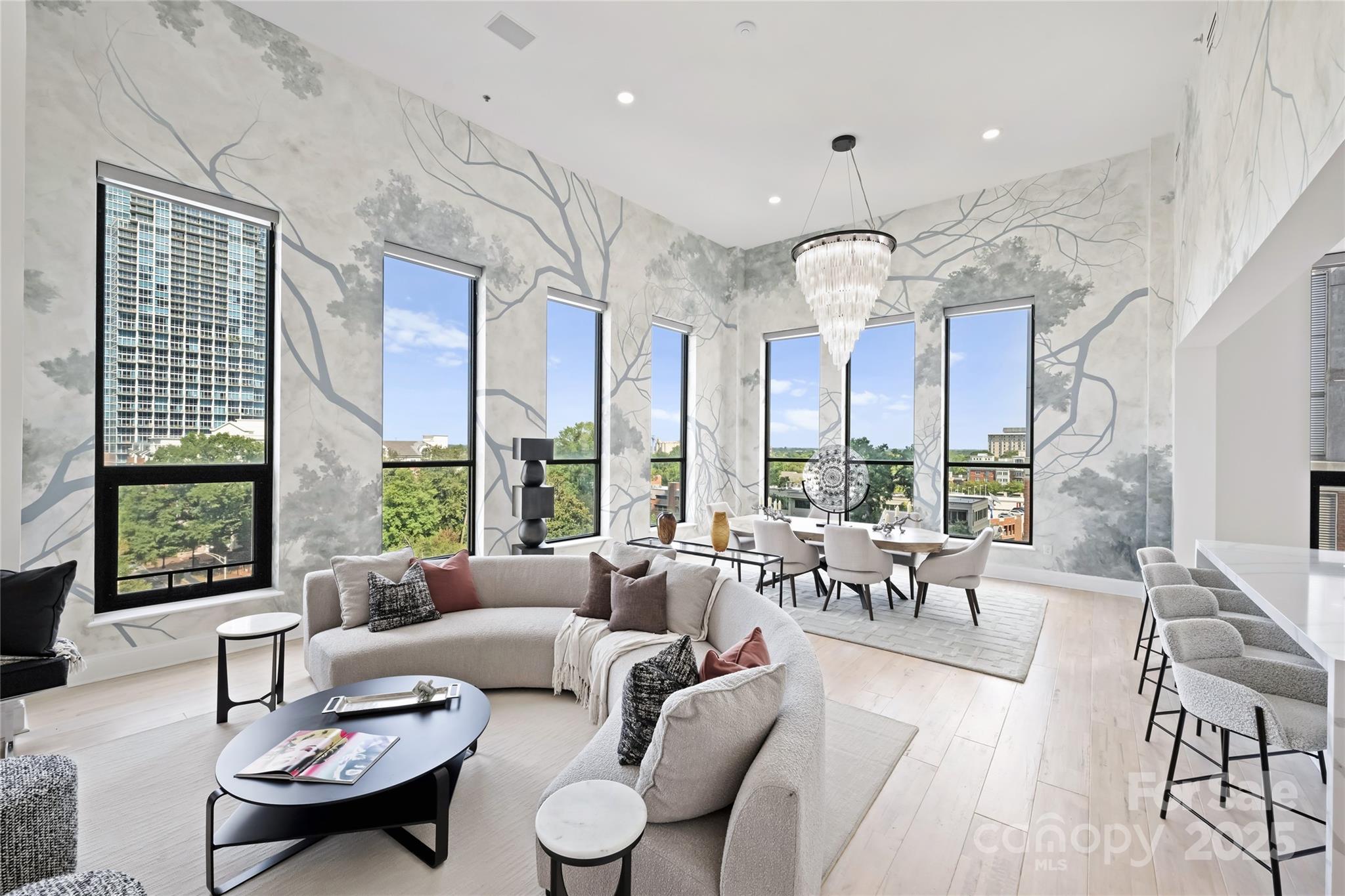 127 N Tryon Street 615