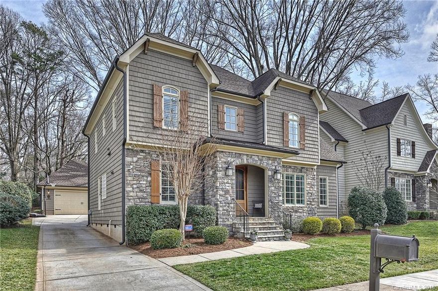 Mason Oaks is a small gem of a community tucked away, but close to everything.  This incredible home is truly a work of art and full of incredible detail.  The floor plan flows so well and is so inviting that it truly says HOME.  The ample foyer leads you right into the living areas of the home and the beautiful hardwood floors.  If you are looking for an incredible Master Bedroom, Bath and Walk-in Closet (2nd Laundry hook-up in master closet) You have found it! Each room gives you a tremendous sense of volume and airiness with so much natural light.  Huge walk-in Pantry with room for a second fridge (even has a 2nd ice hook up) The fenced in yard is perfect for children and/or pets.  Once you enter this home--you won't want to leave.  Why not make it yours today!  Home Warranty included.