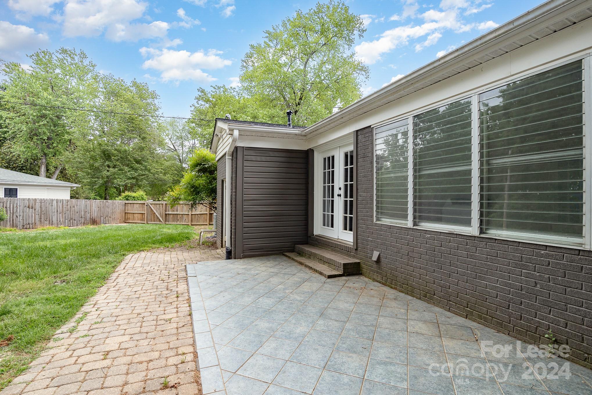 Sherwood Forest - Residential Lease