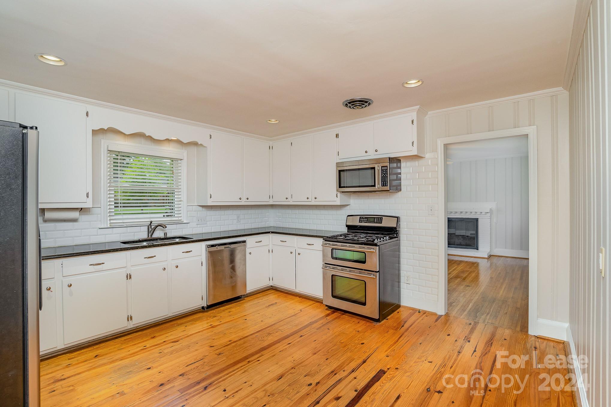 Sherwood Forest - Residential Lease