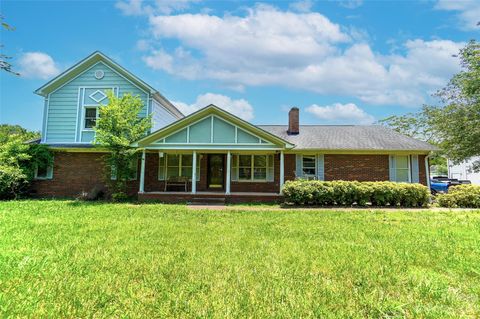 Photo of 12924 Rocky River Church Road, Charlotte, NC 28215 (MLS # 4045331)