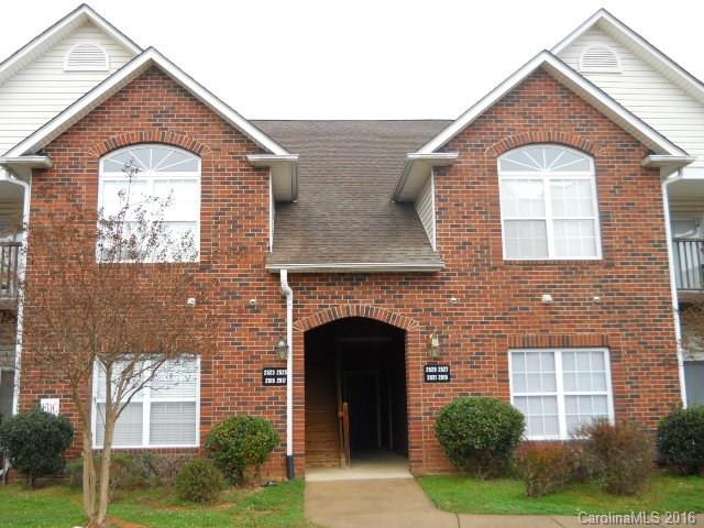 Photo 1 of 9 — 2529 Carya Pond Lane, Charlotte, NC 28212