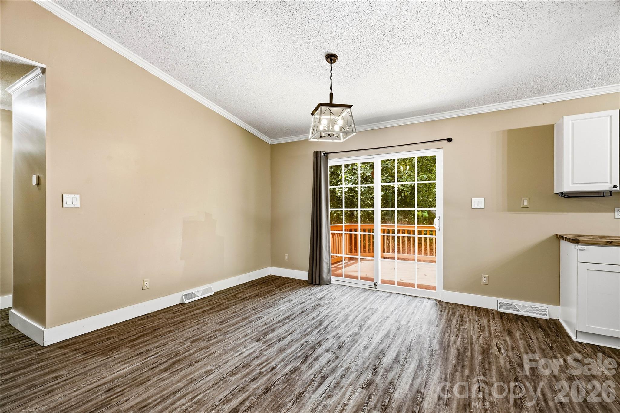 3555 Lake Bluff Drive