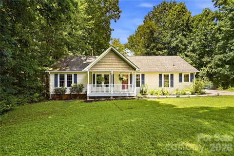 Photo of 3555 Lake Bluff Drive, Sherrills Ford, NC 28673 (MLS # 4405905)