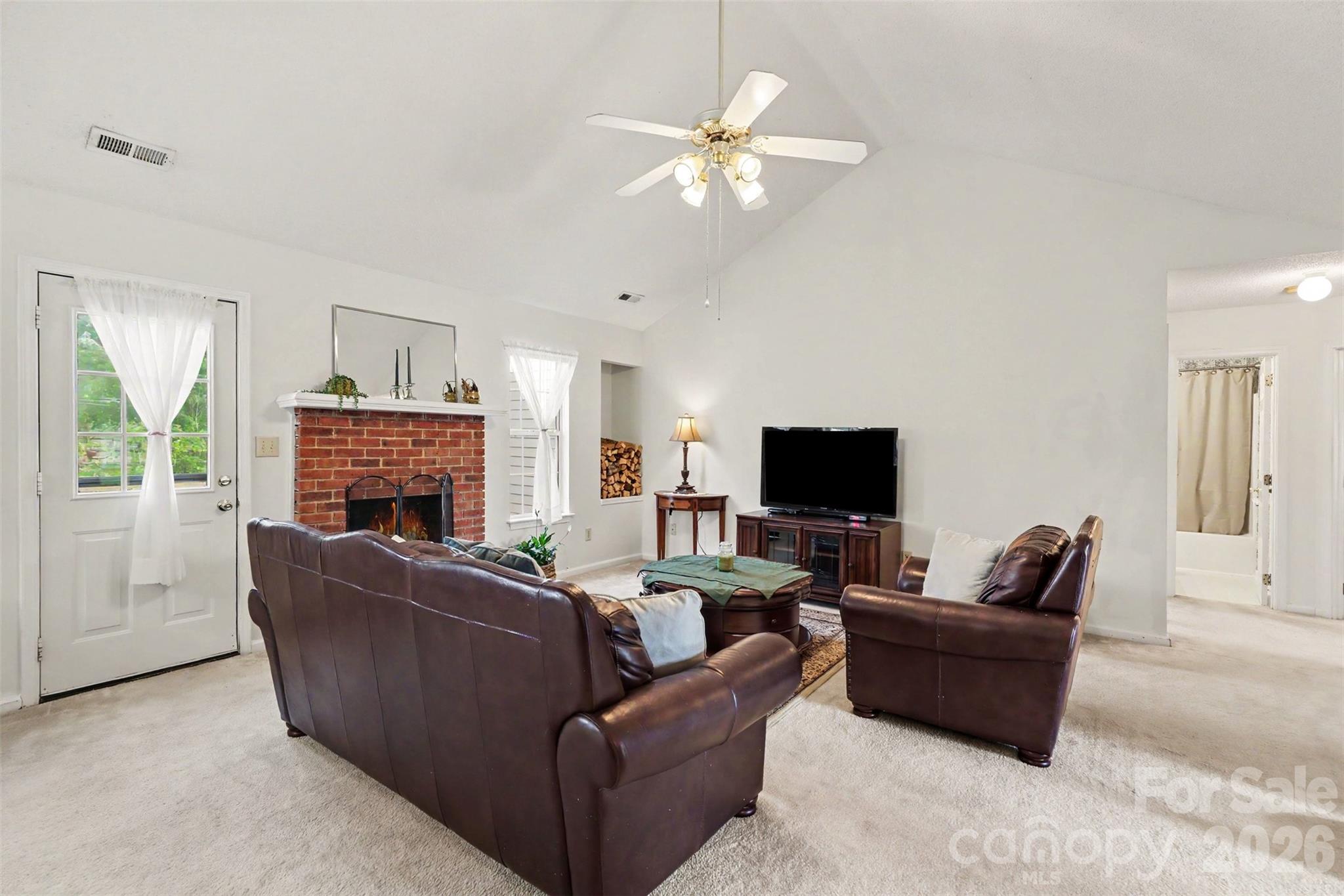 1010 Ridgefield Circle
