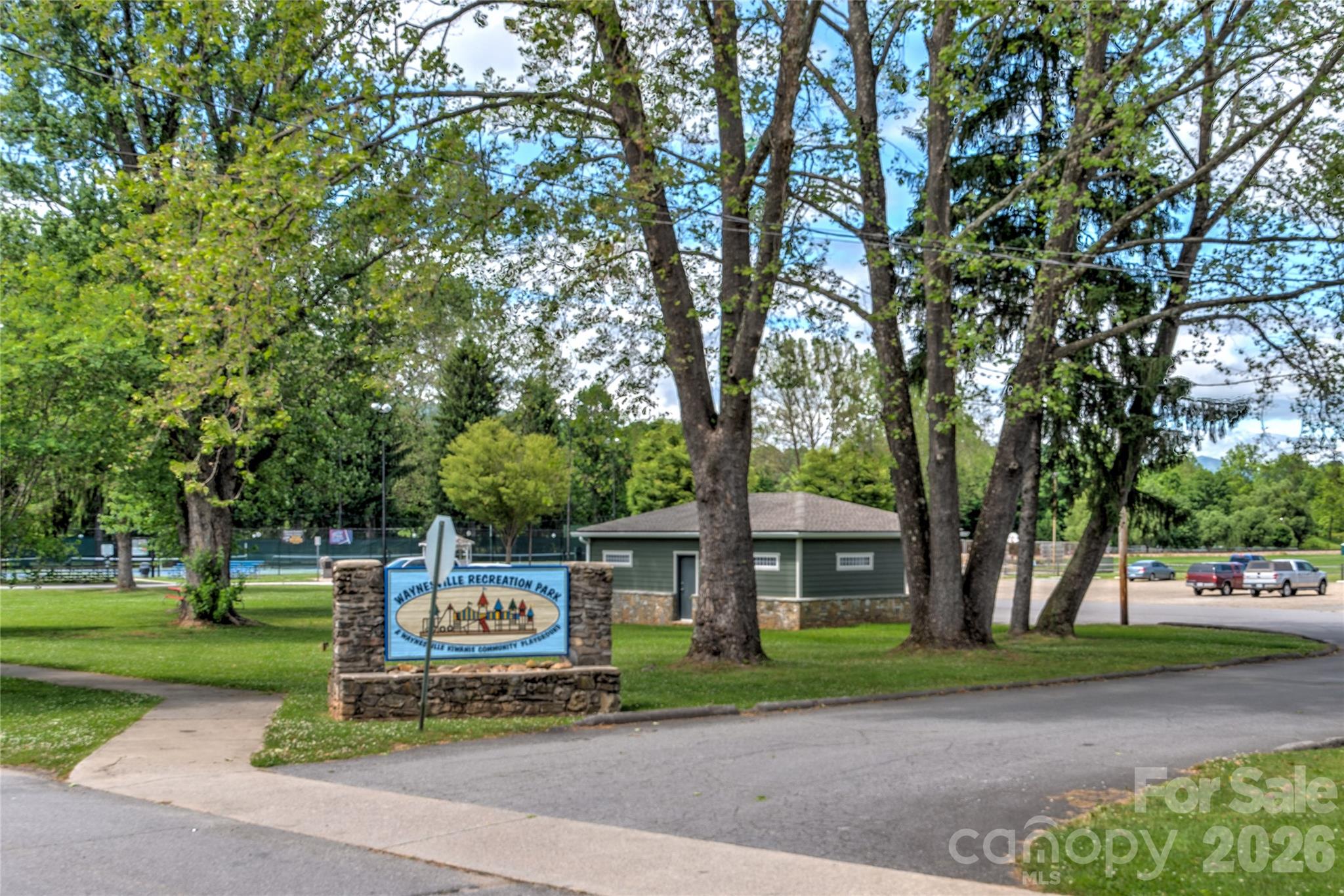 109 W Marshall Street