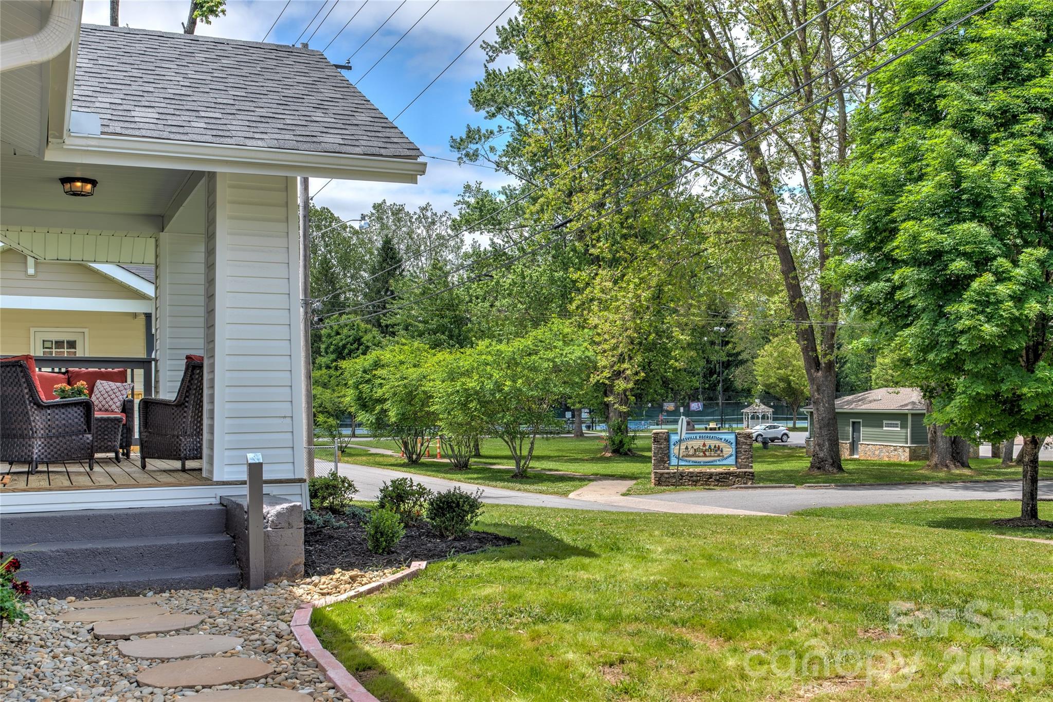 109 W Marshall Street