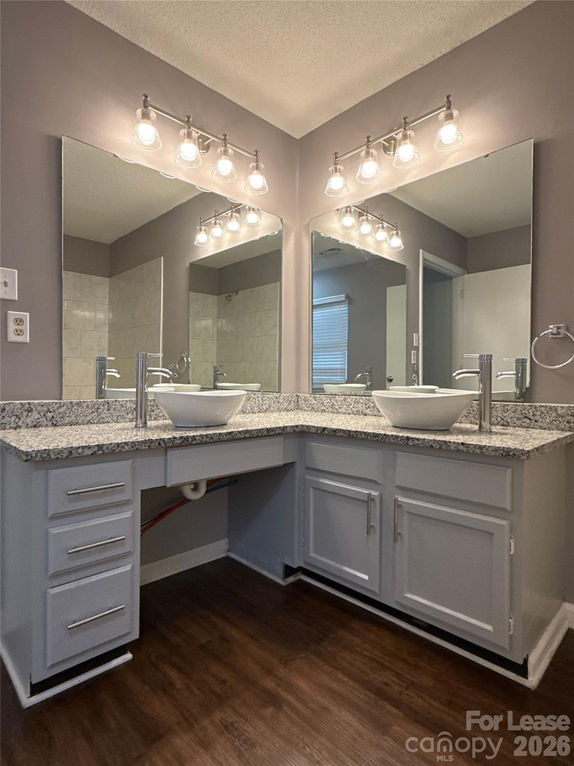 Hunters Crossing - Residential Lease