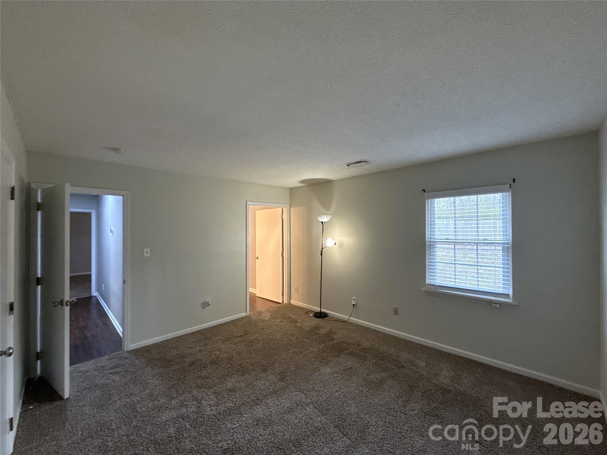 Hunters Crossing - Residential Lease