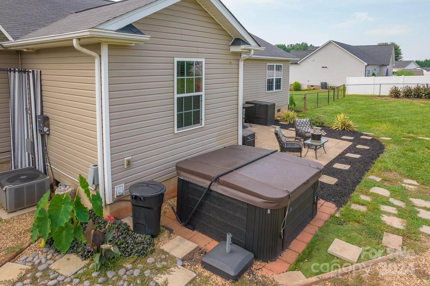Lincoln Greens - Residential