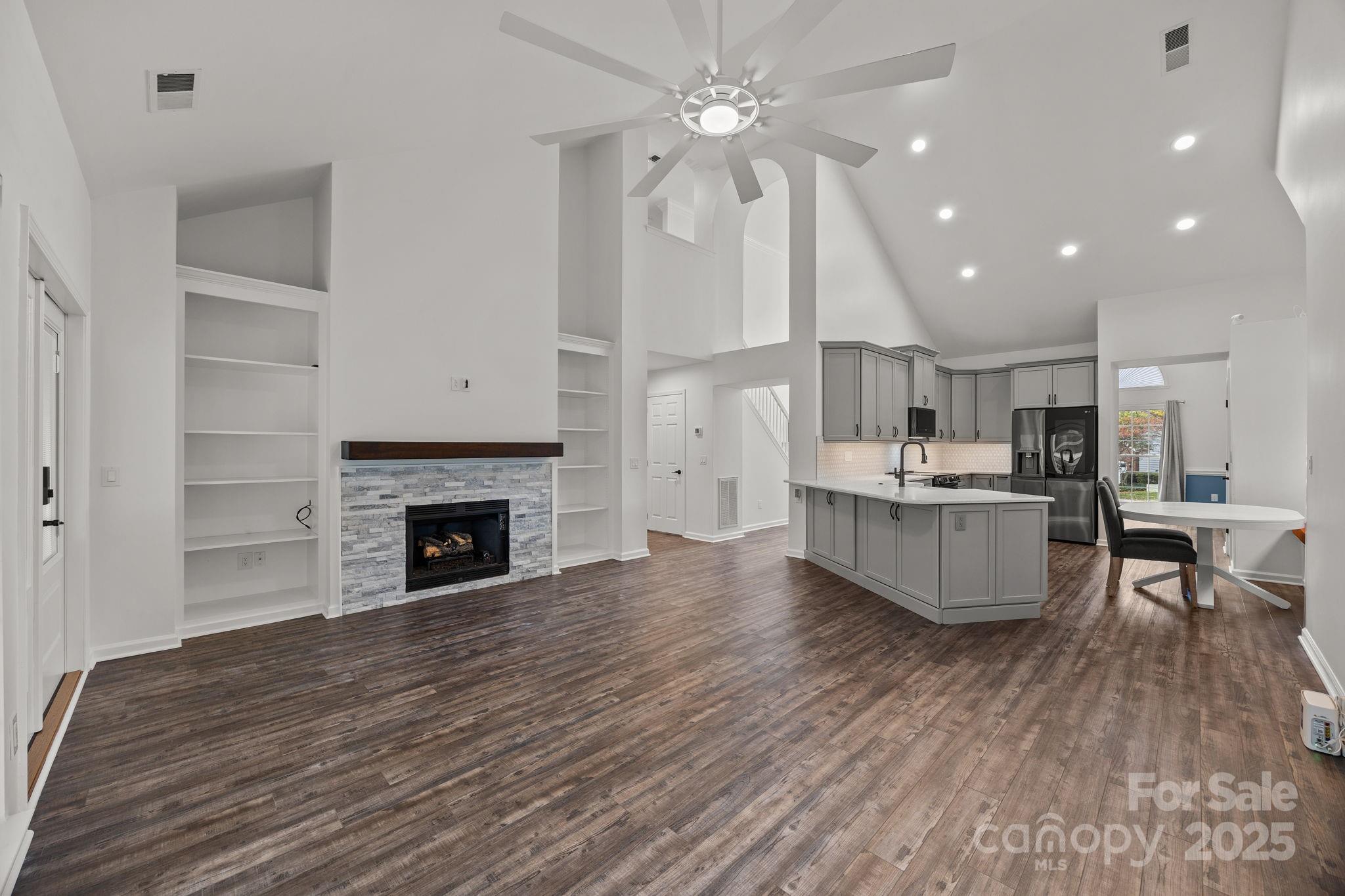 Woods at Lake Davidson - Residential